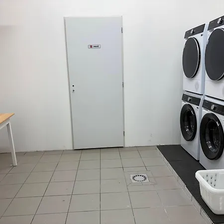 Backpackers Hostel *