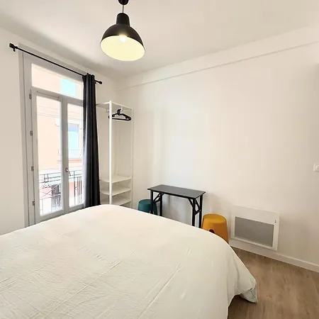 Backpackers Hostel *