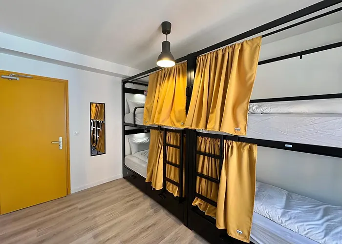 Backpackers Hostel *