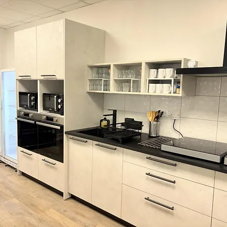 Backpackers Hostal *