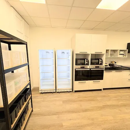 旅馆 Backpackers *