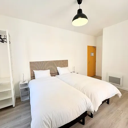 旅馆 Backpackers *